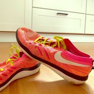Gradient Nike Free Flyknit Running Shoes